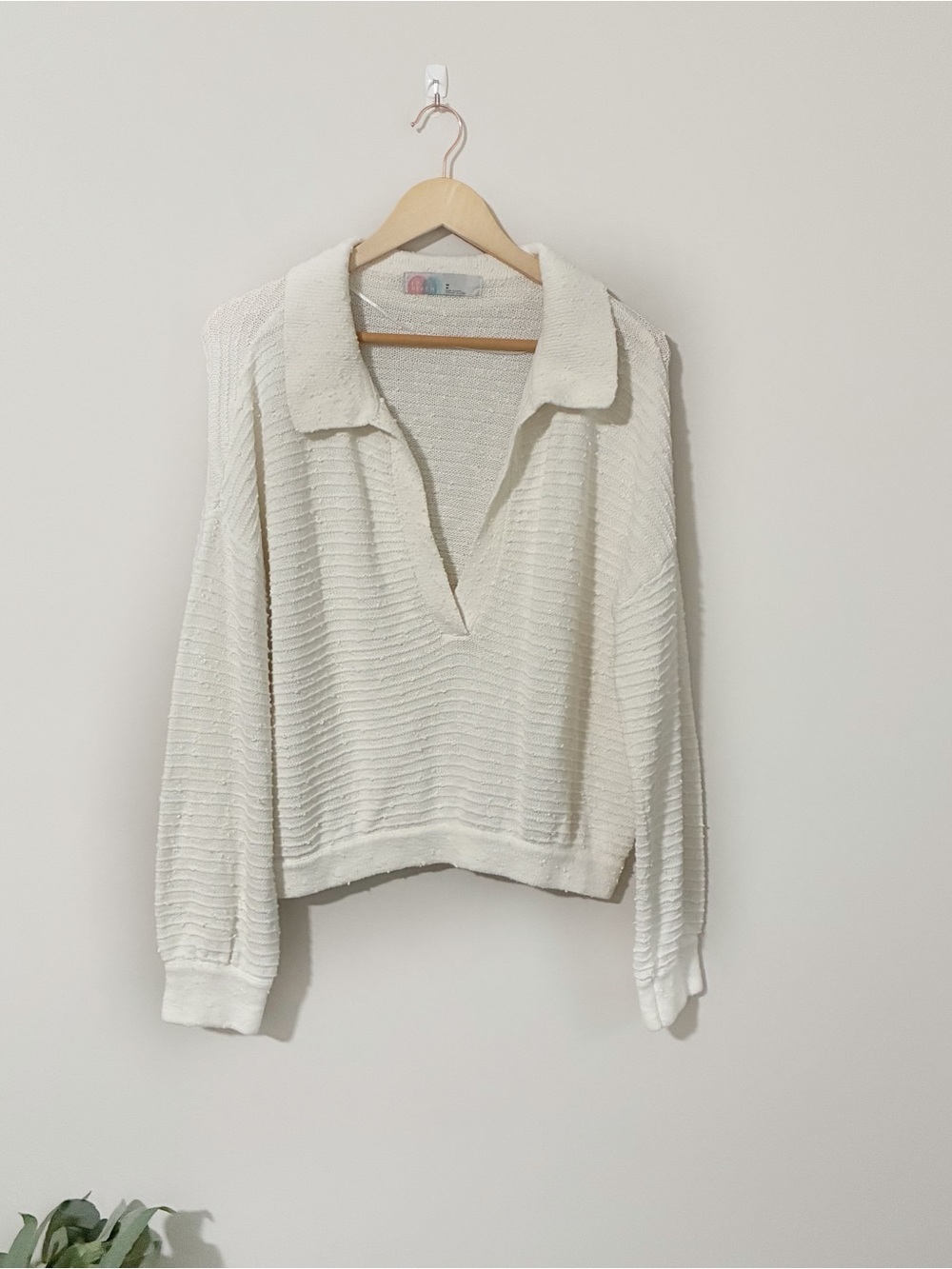 [Free People] Beach White V-Neck Long Sleeve Collared Sweater